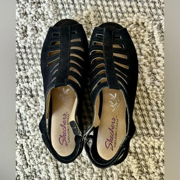 Skechers Black Wedge Sandals - Picture 2 of 6